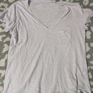 🦋5/25$ Madewell Lavender V-Neck Tee